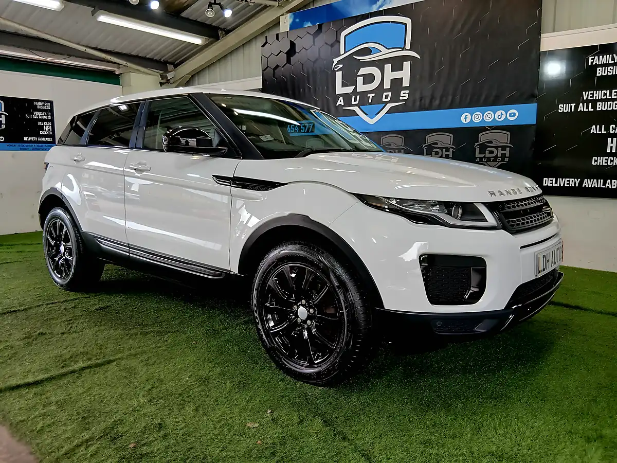 Used 2015 Land Rover Range Rover Evoque Se White - Interior and Exterior details 7