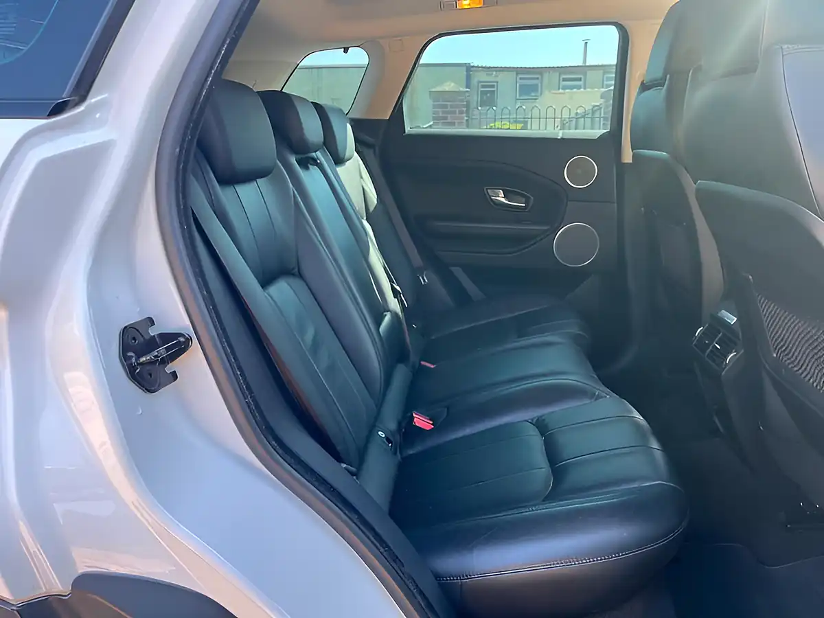 Used 2015 Land Rover Range Rover Evoque Se White - Interior and Exterior details 10