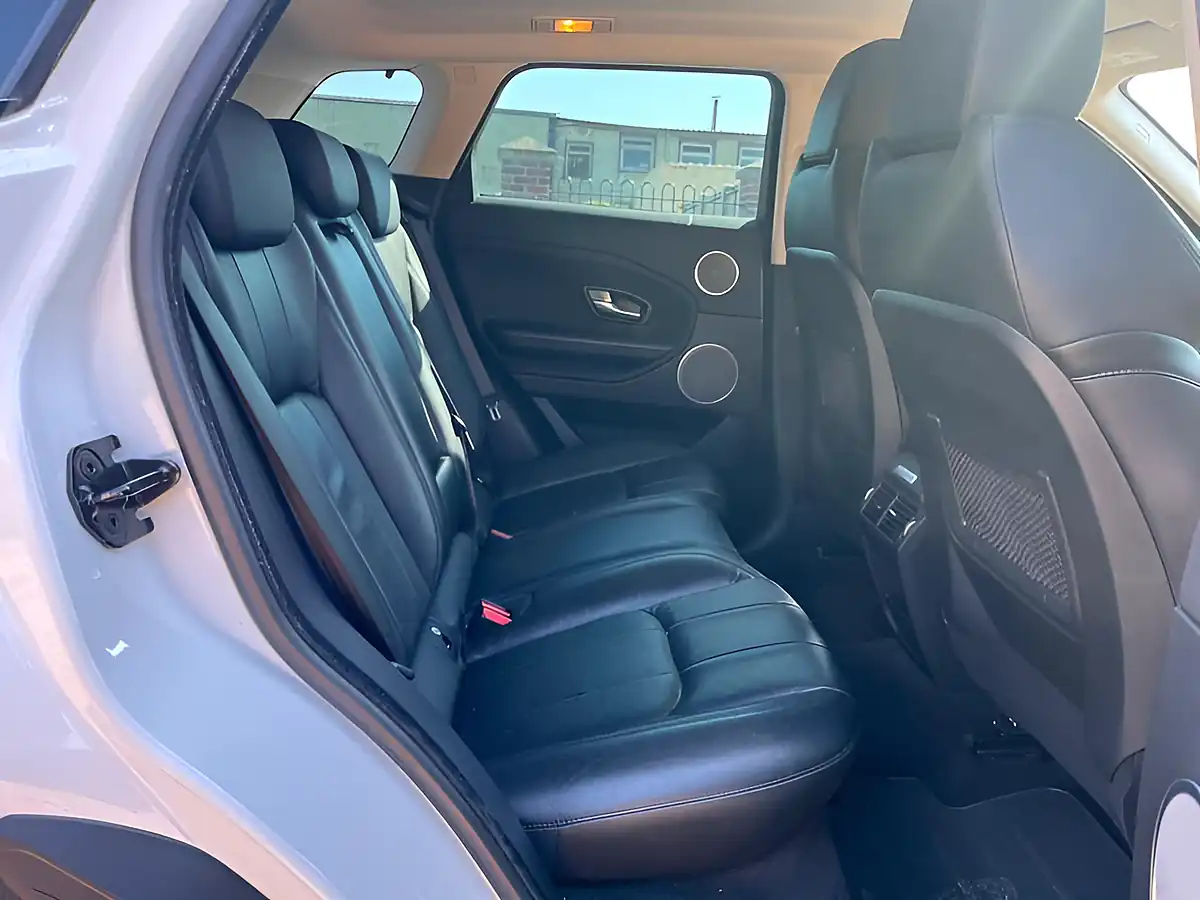 Used 2015 Land Rover Range Rover Evoque Se White - Interior and Exterior details 11
