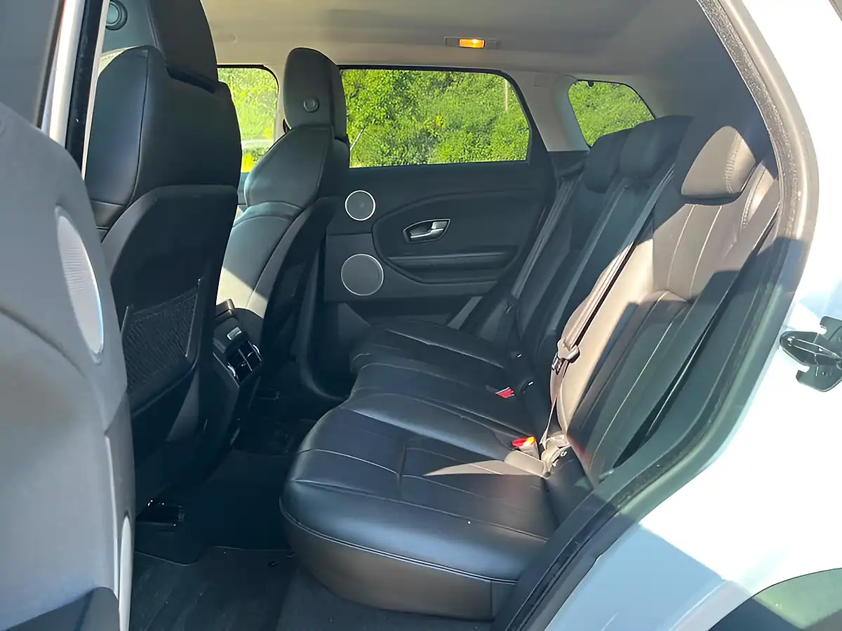 Used 2015 Land Rover Range Rover Evoque Se White - Interior and Exterior details 8