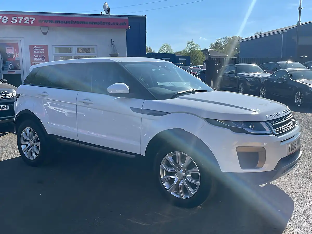 Used 2015 Land Rover Range Rover Evoque Se White - Interior and Exterior details 10