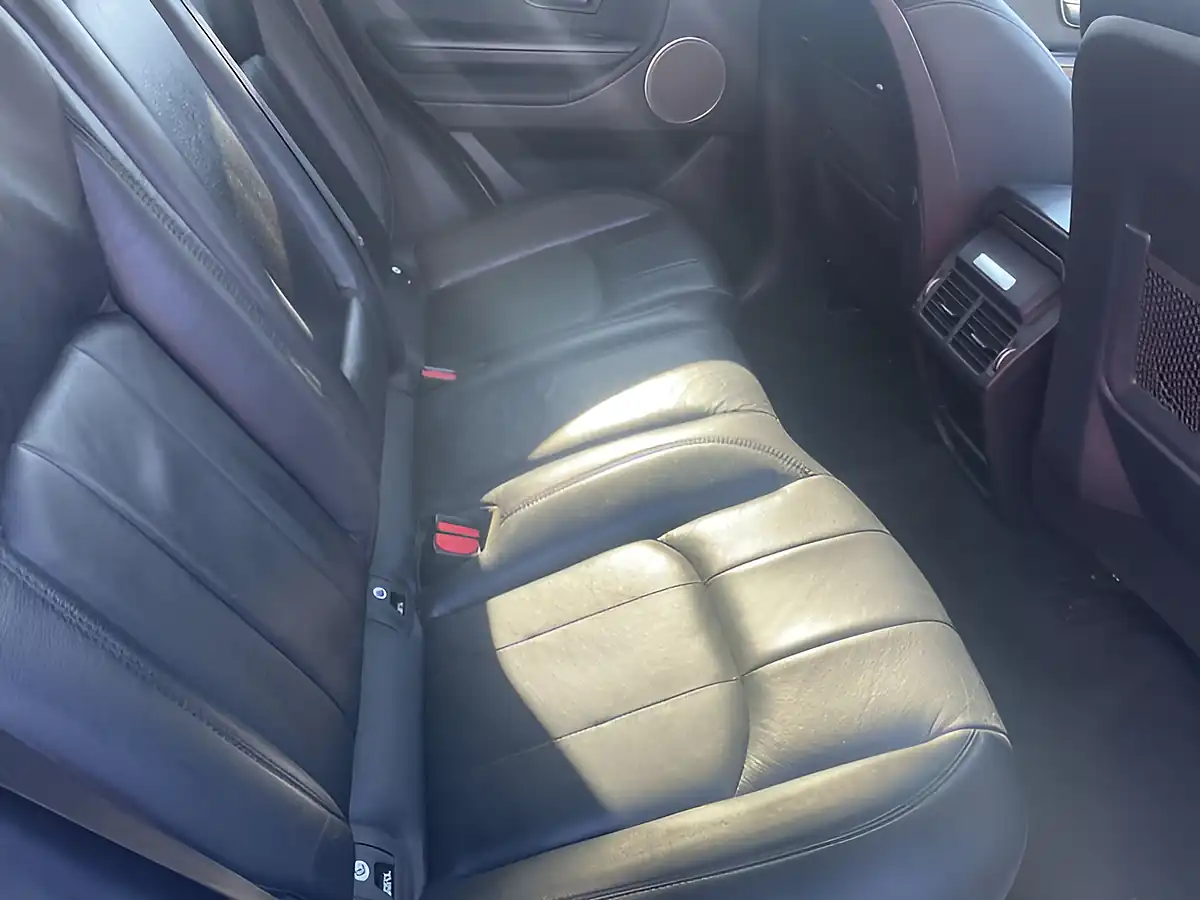 Used 2015 Land Rover Range Rover Evoque Se White - Interior and Exterior details 15