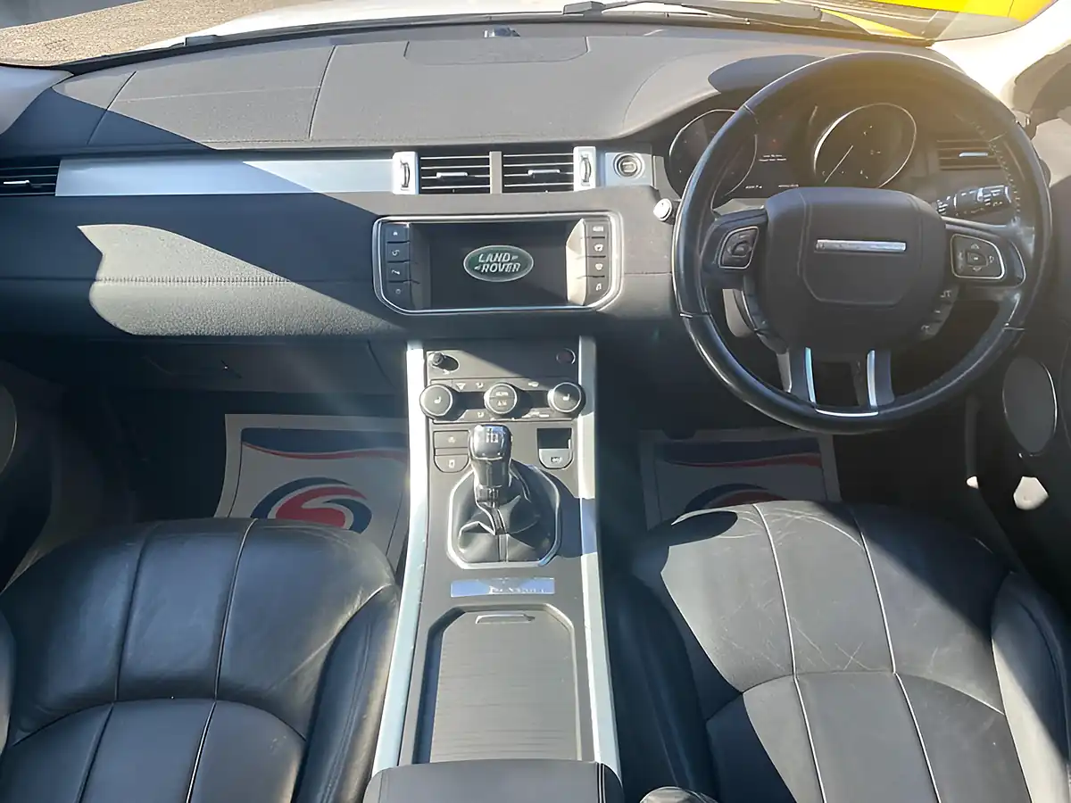 Used 2015 Land Rover Range Rover Evoque Se White - Interior and Exterior details 16