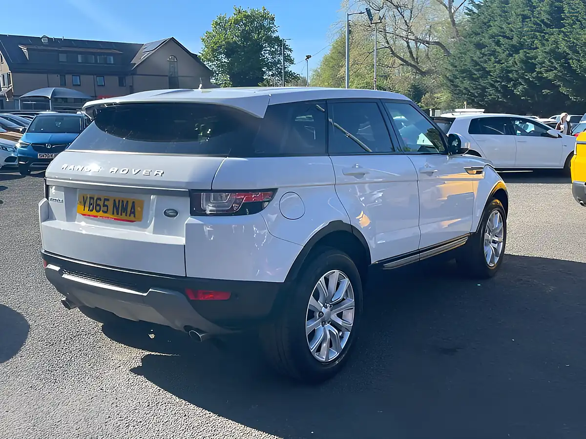 Used 2015 Land Rover Range Rover Evoque Se White - Interior and Exterior details 8