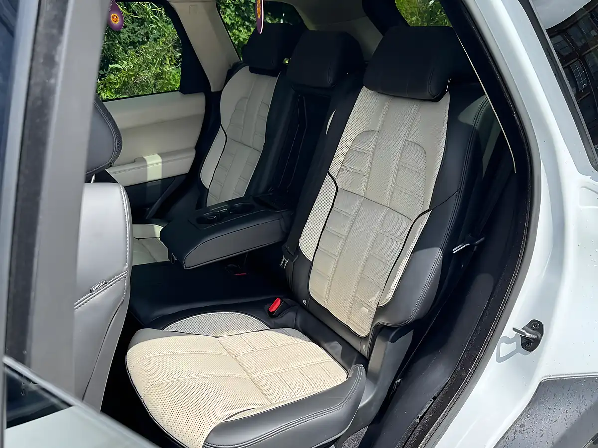 Used 2015 Land Rover Range Rover Sport Autobiography Dynamic White - Interior and Exterior details 11
