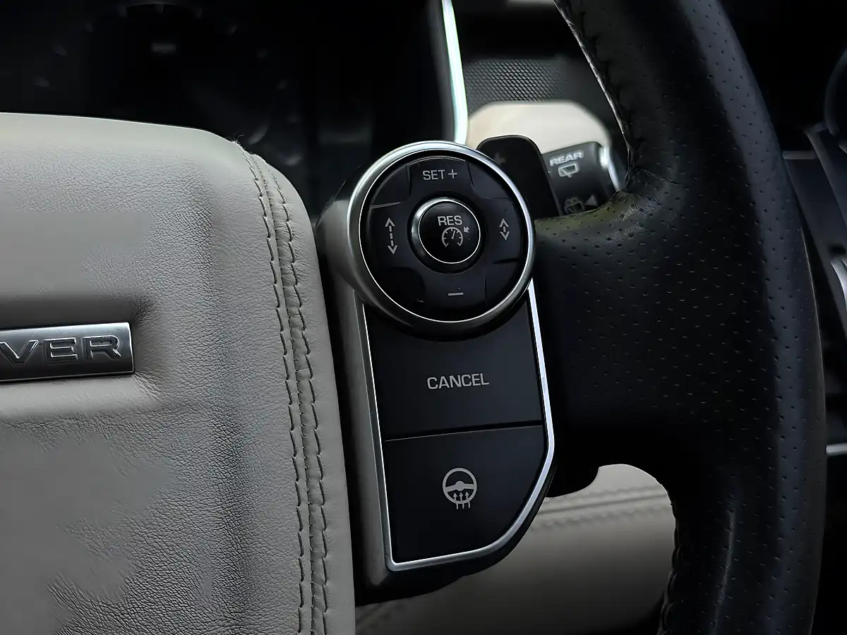 Used 2015 Land Rover Range Rover Sport Autobiography Dynamic White - Interior and Exterior details 12