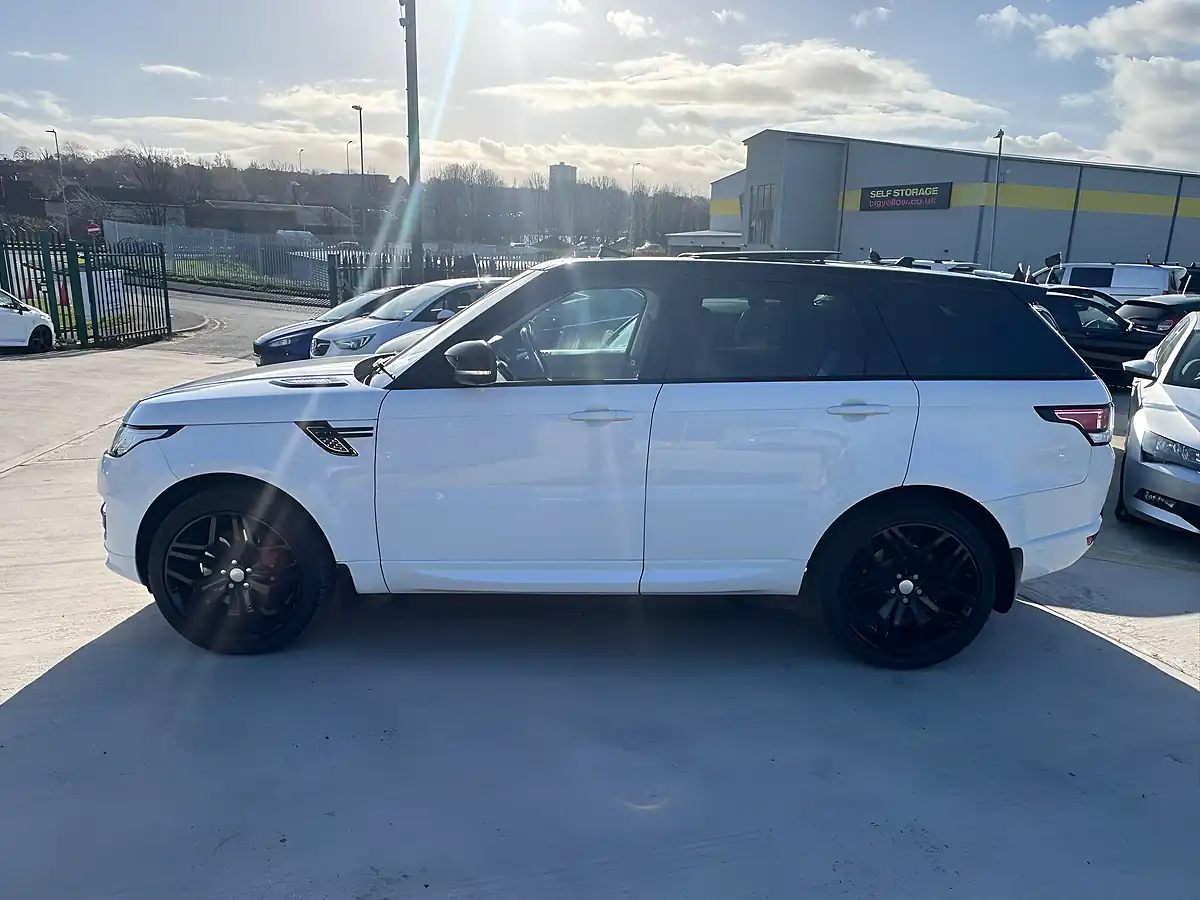 Used 2015 Land Rover Range Rover Sport Autobiography Dynamic White - Interior and Exterior details 9