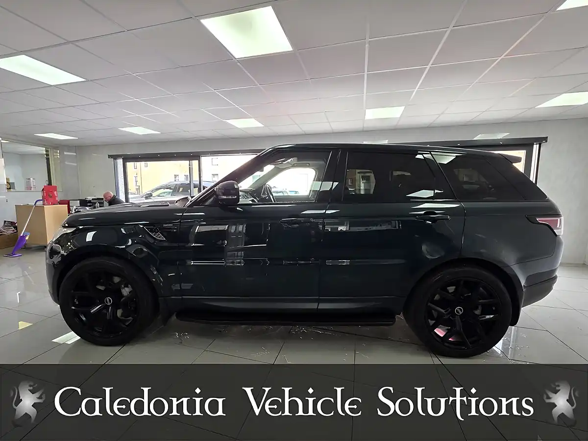 Used 2015 Land Rover Range Rover Sport Hse Dynamic Aintree Green - Interior and Exterior details 10