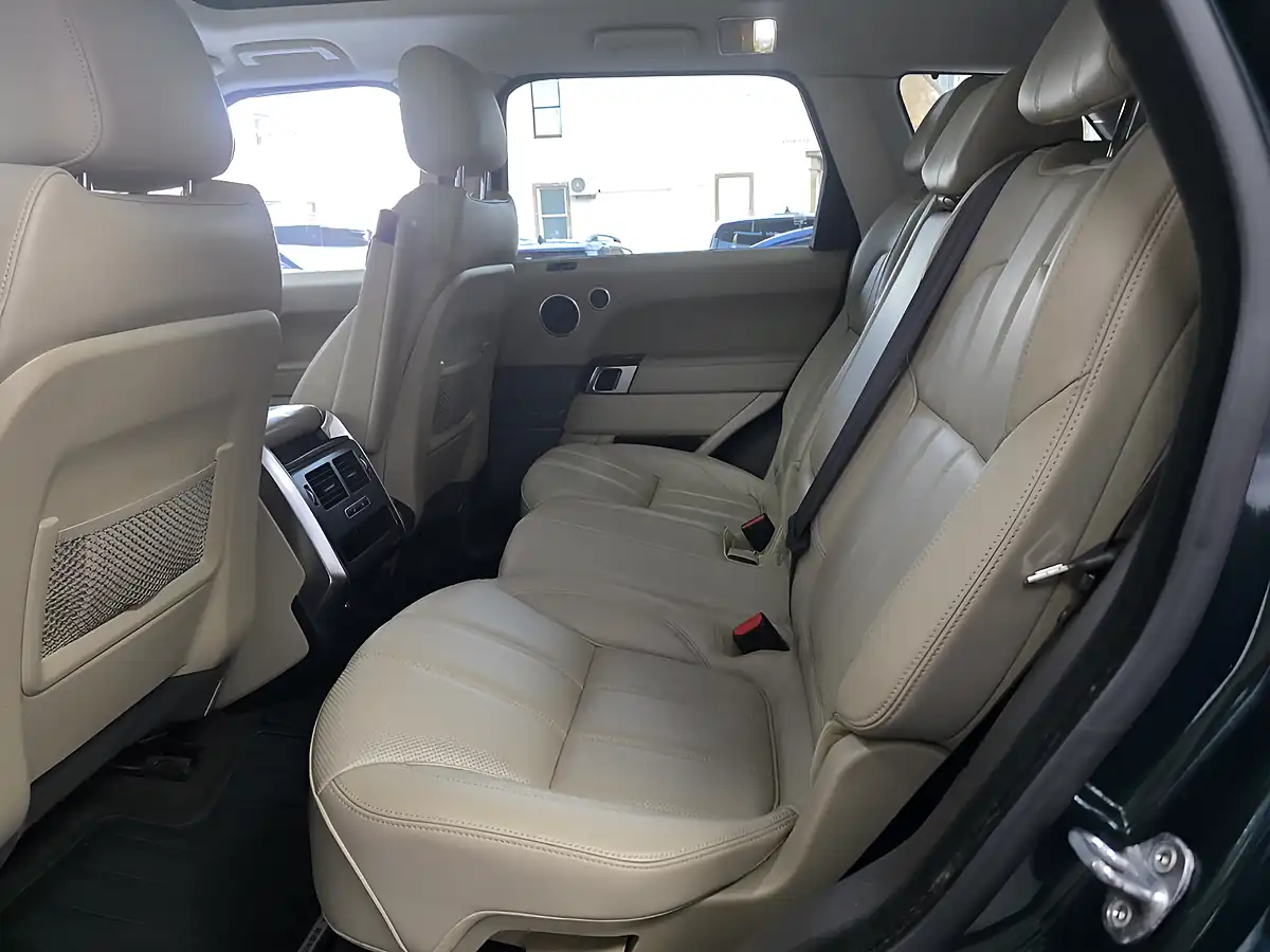 Used 2015 Land Rover Range Rover Sport Hse Dynamic Aintree Green - Interior and Exterior details 12