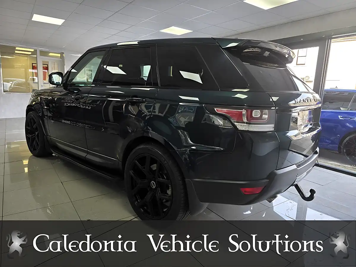 Used 2015 Land Rover Range Rover Sport Hse Dynamic Aintree Green - Interior and Exterior details 3