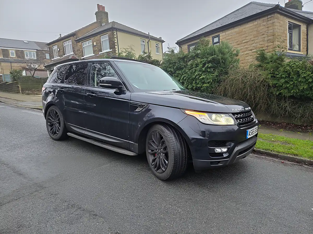 Used 2015 Land Rover Range Rover Sport Hse Dynamic Black - Front View