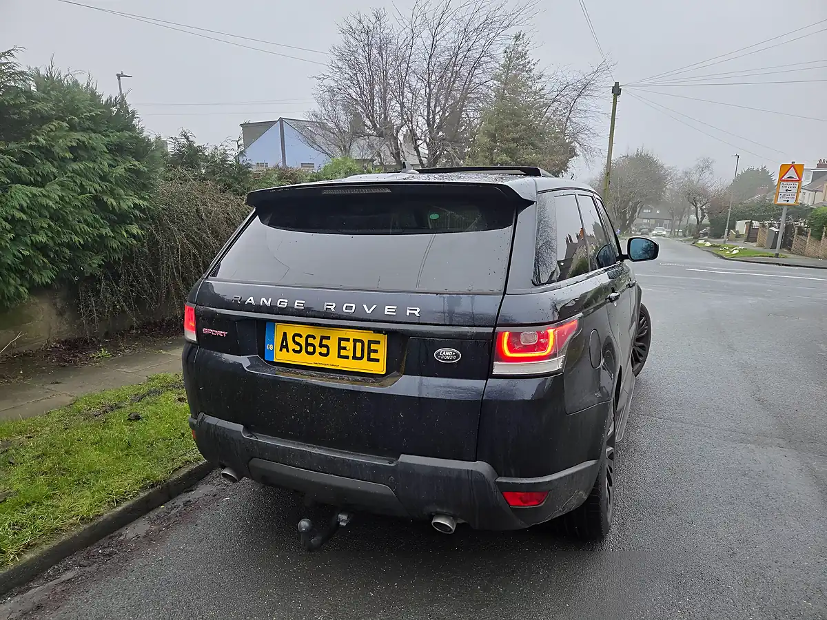 Used 2015 Land Rover Range Rover Sport Hse Dynamic Black - Interior and Exterior details 12