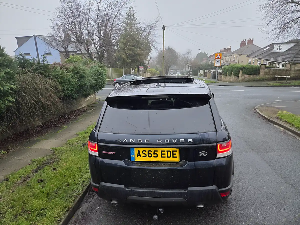 Used 2015 Land Rover Range Rover Sport Hse Dynamic Black - Interior and Exterior details 14