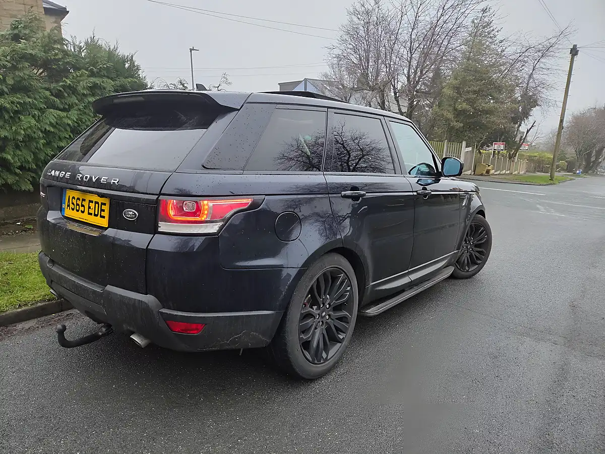 Used 2015 Land Rover Range Rover Sport Hse Dynamic Black - Interior and Exterior details 15