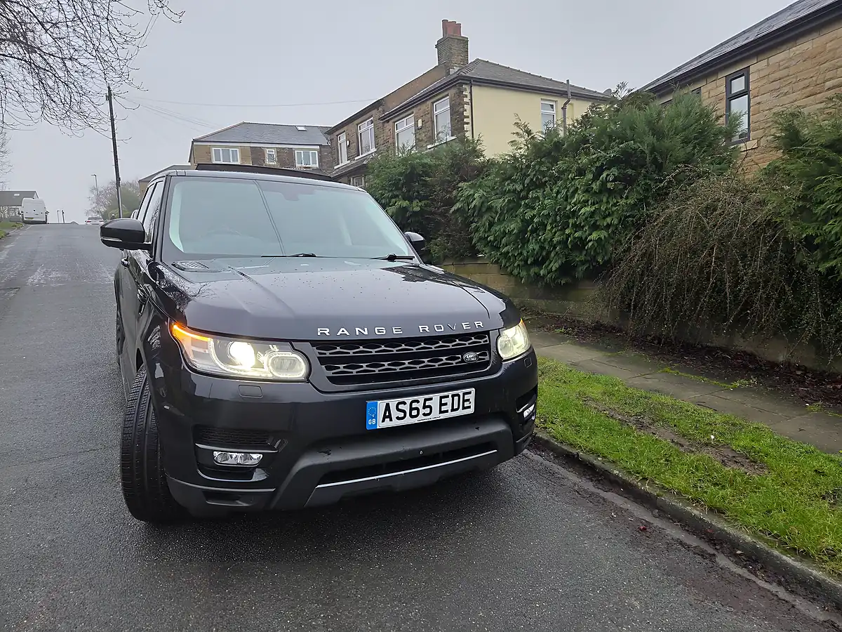 Used 2015 Land Rover Range Rover Sport Hse Dynamic Black - Interior and Exterior details 3