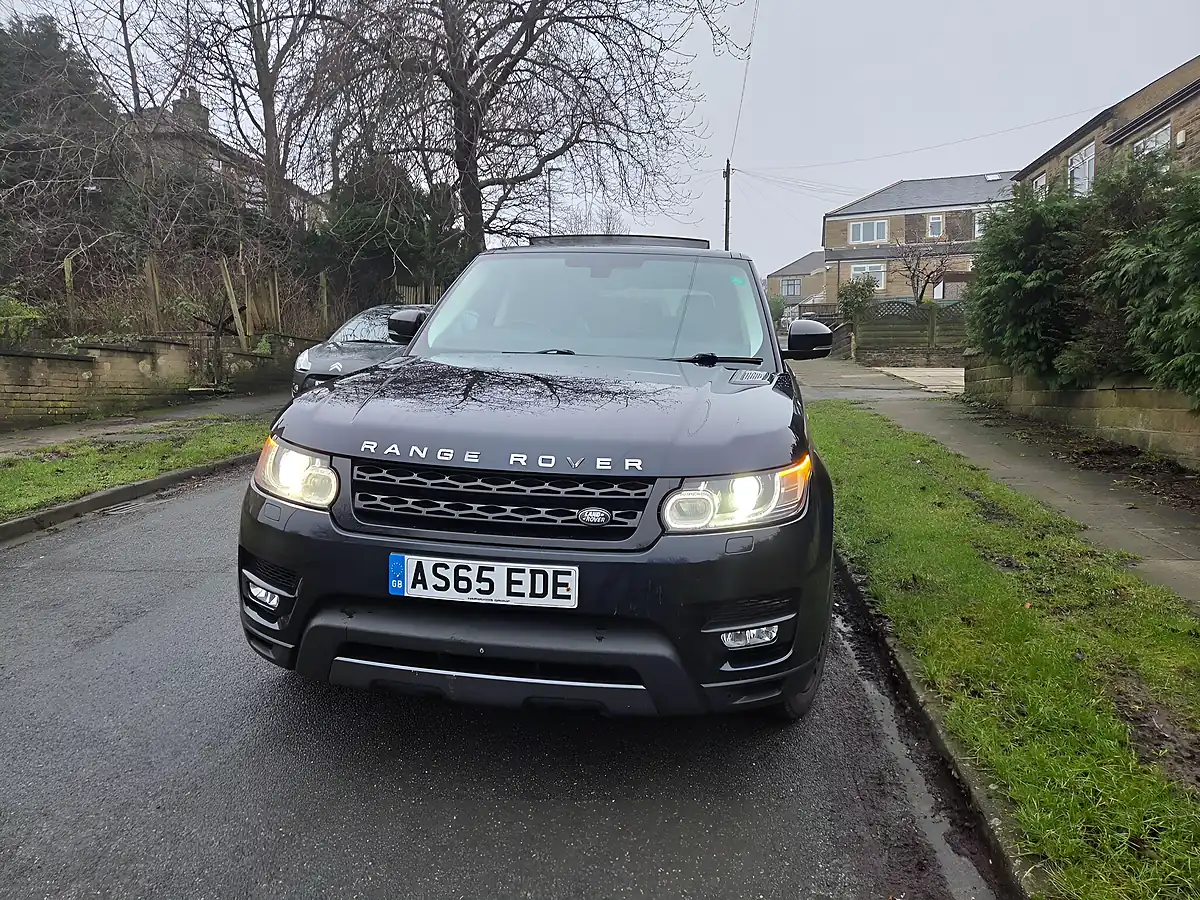 Used 2015 Land Rover Range Rover Sport Hse Dynamic Black - Interior and Exterior details 4