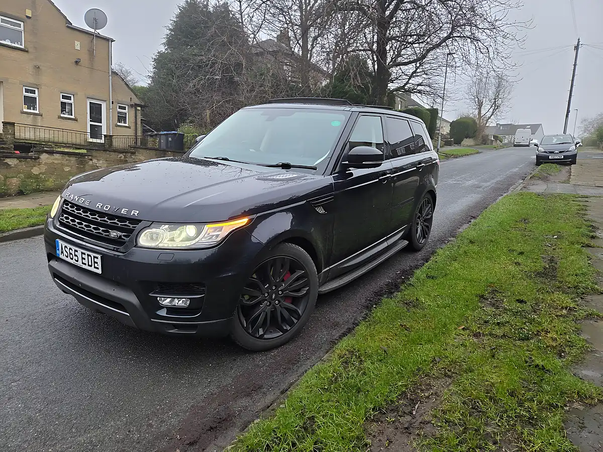 Used 2015 Land Rover Range Rover Sport Hse Dynamic Black - Interior and Exterior details 5