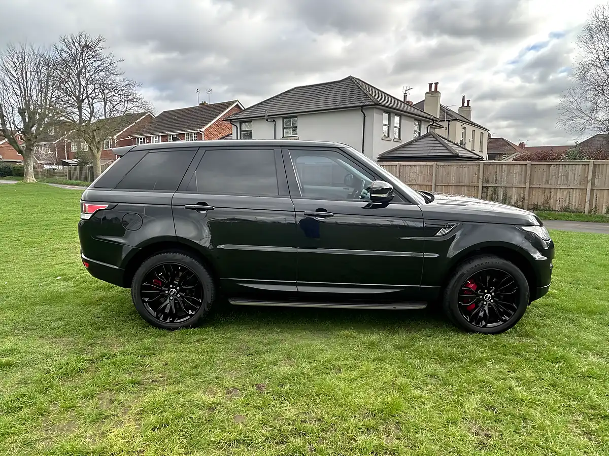 Used 2015 Land Rover Range Rover Sport Hse Dynamic Black - Interior and Exterior details 4