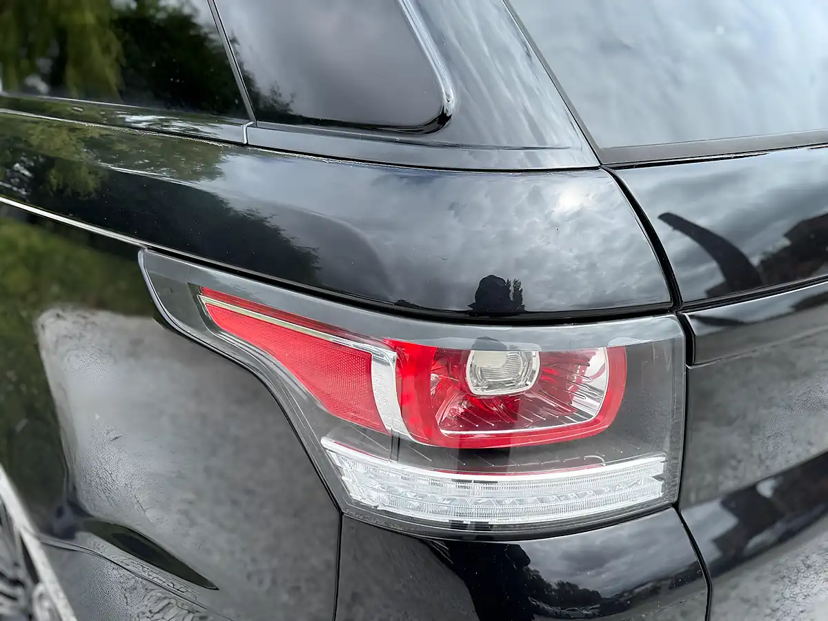 Used 2015 Land Rover Range Rover Sport Hse Dynamic Black - Interior and Exterior details 19