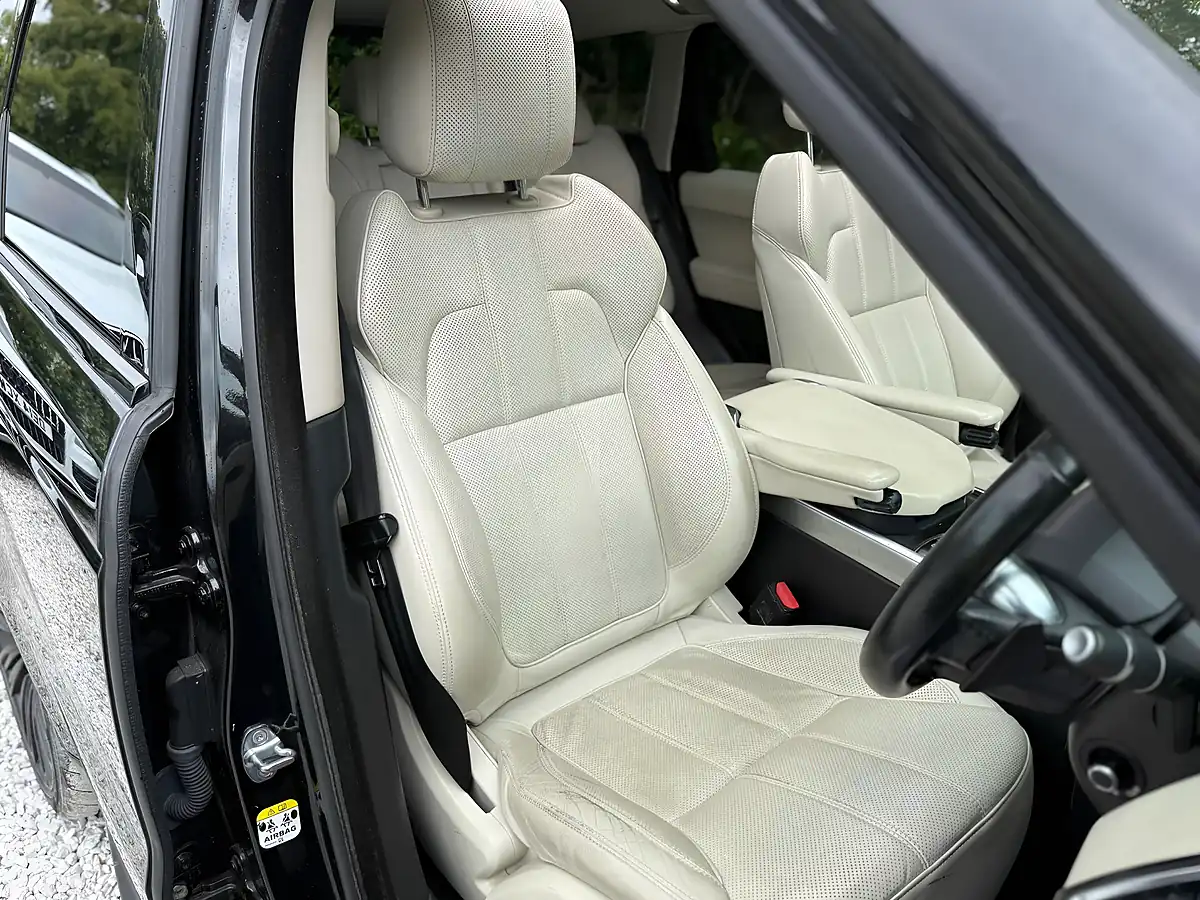 Used 2015 Land Rover Range Rover Sport Hse Dynamic Black - Interior and Exterior details 2