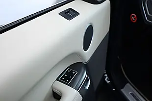 Used 2015 Land Rover Range Rover Sport Hse Dynamic Black - Interior and Exterior details 12
