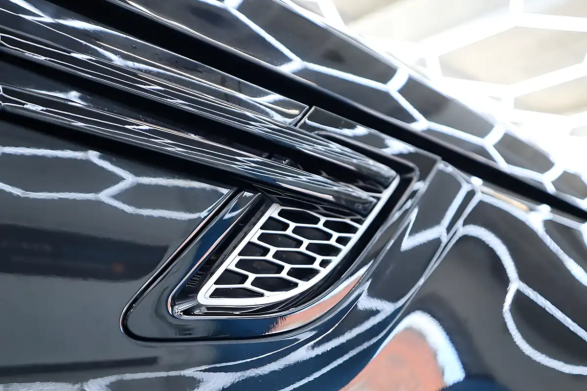 Used 2015 Land Rover Range Rover Sport Hse Dynamic Black - Interior and Exterior details 5