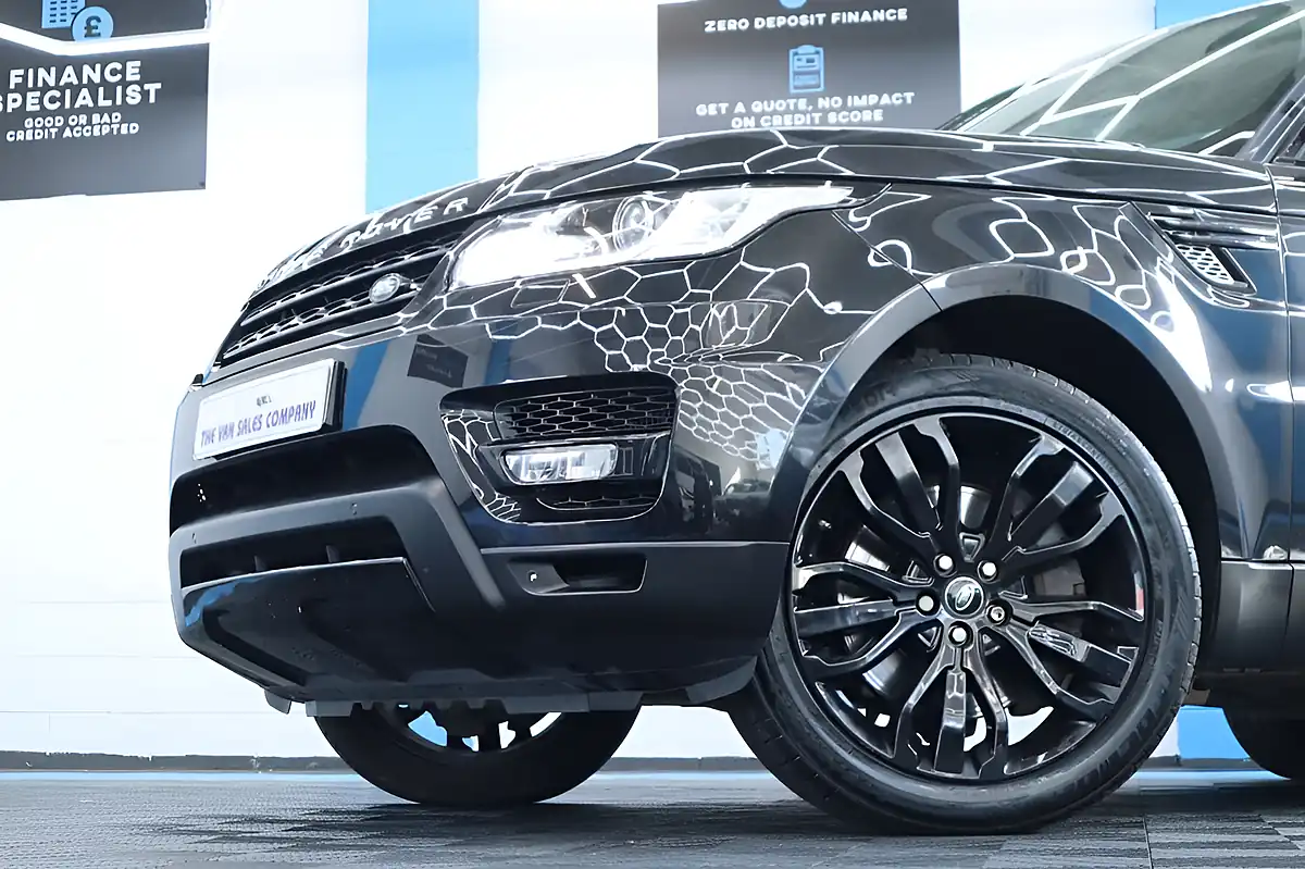 Used 2015 Land Rover Range Rover Sport Hse Dynamic Black - Interior and Exterior details 8