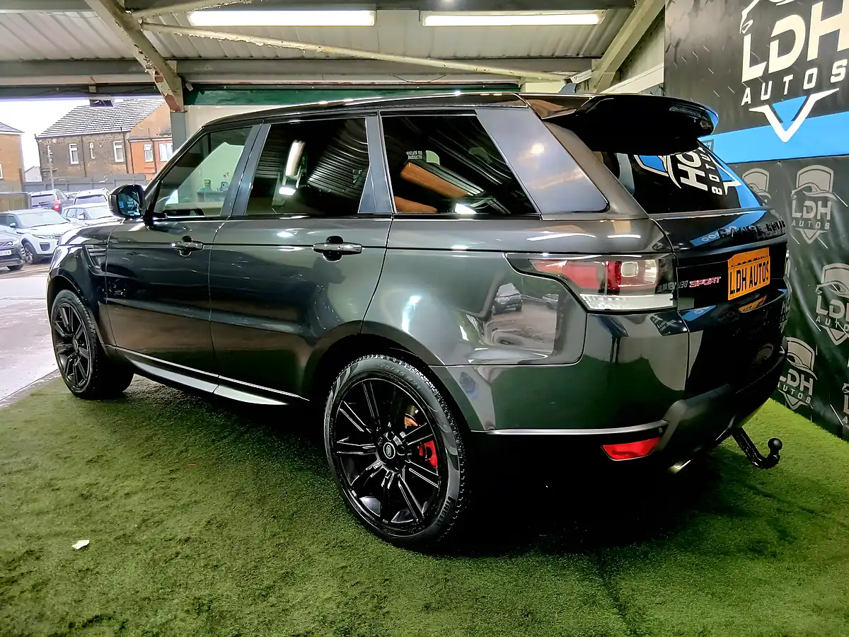 Used 2015 Land Rover Range Rover Sport Hse Dynamic Grey - Interior and Exterior details 5