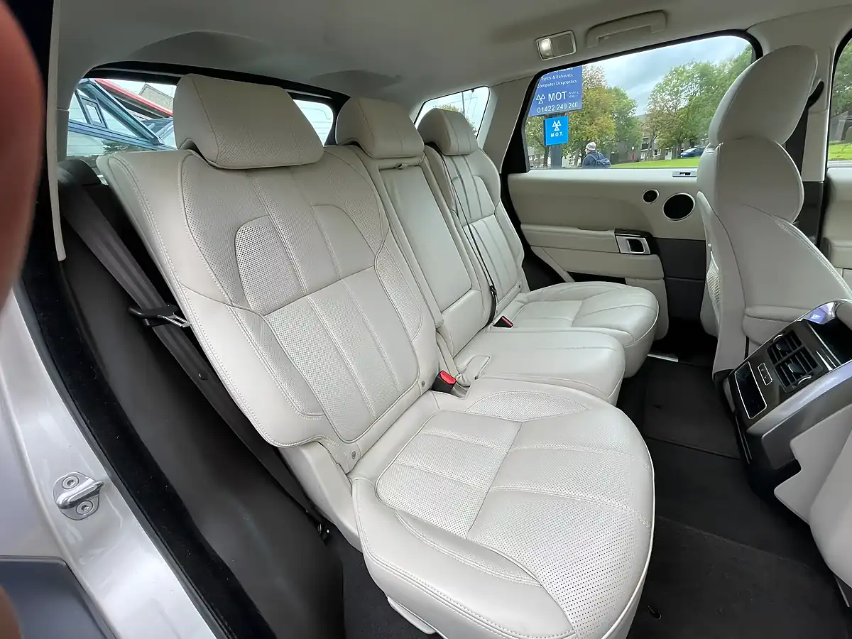 Used 2015 Land Rover Range Rover Sport Hse Gold - Interior and Exterior details 14