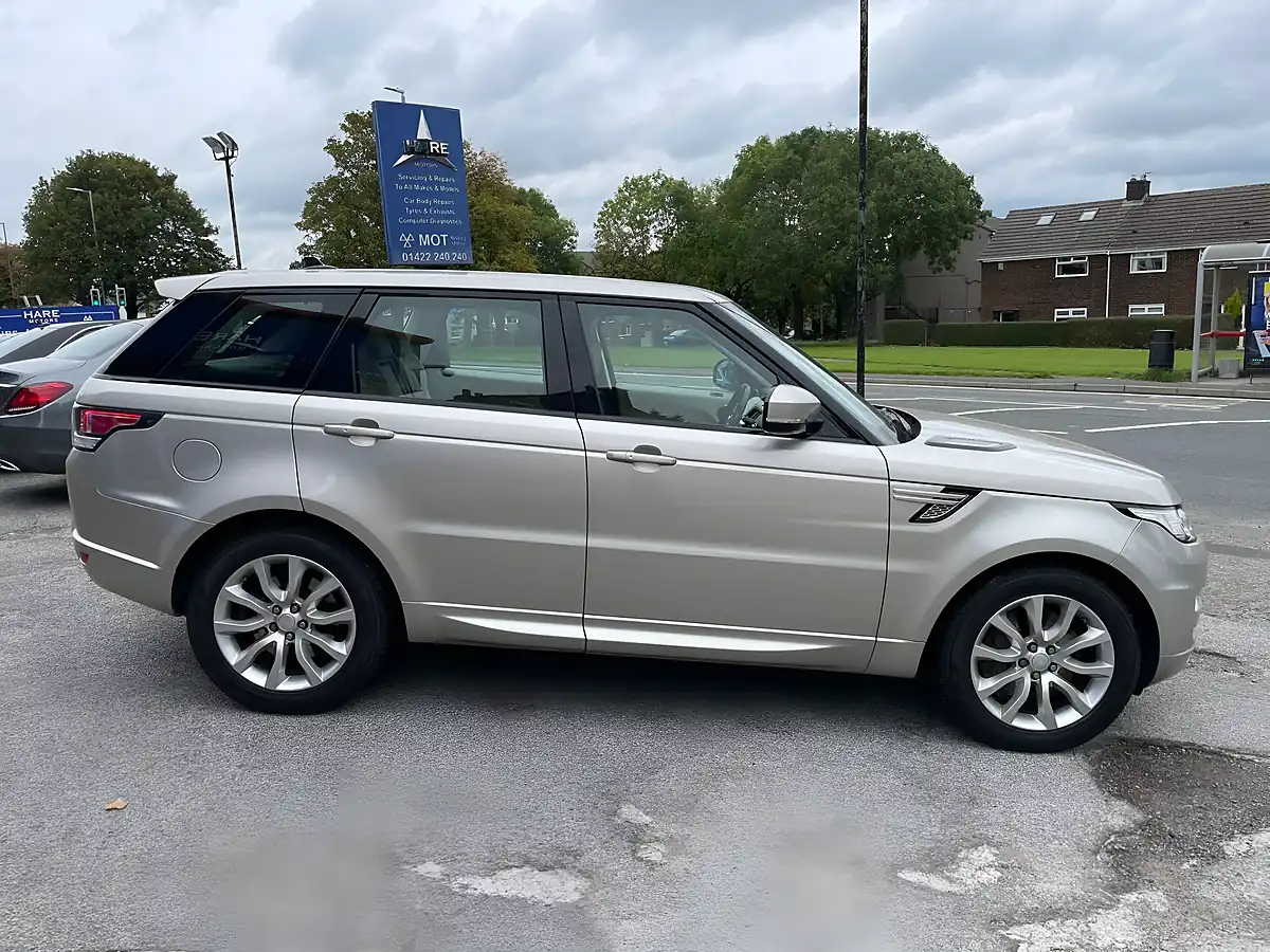 Used 2015 Land Rover Range Rover Sport Hse Gold - Interior and Exterior details 7