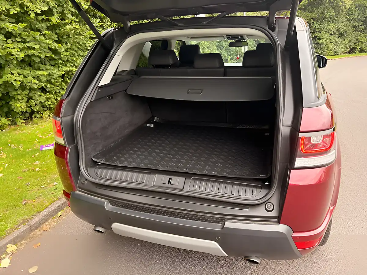 Used 2015 Land Rover Range Rover Sport Hse Red - Interior and Exterior details 15