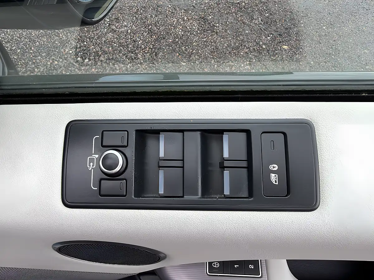 Used 2015 Land Rover Range Rover Sport Hse Red - Interior and Exterior details 16