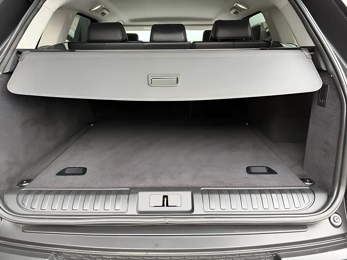 Used 2015 Land Rover Range Rover Sport Hse Red - Interior and Exterior details 18