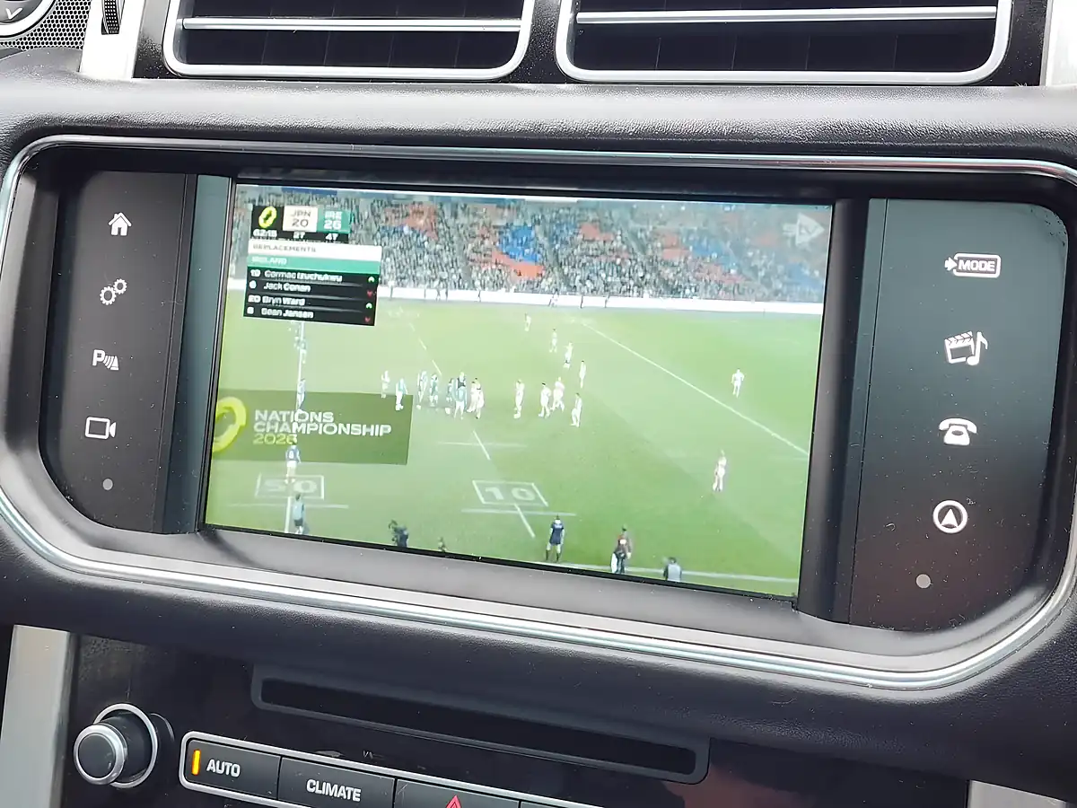Used 2015 Land Rover Range Rover Vogue Black - Interior and Exterior details 12