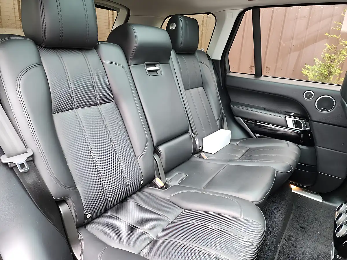 Used 2015 Land Rover Range Rover Vogue Black - Interior and Exterior details 18