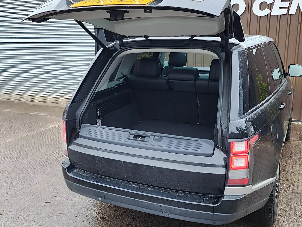 Used 2015 Land Rover Range Rover Vogue Black - Interior and Exterior details 6