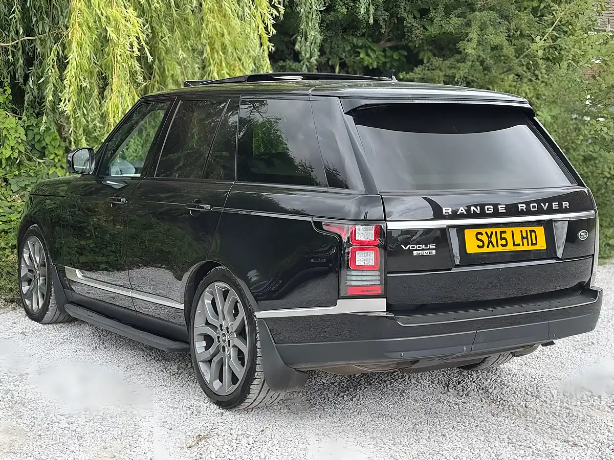 Used 2015 Land Rover Range Rover Vogue Black - Interior and Exterior details 6