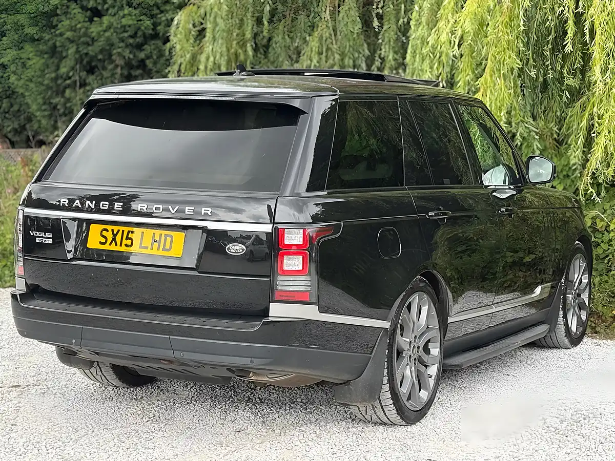 Used 2015 Land Rover Range Rover Vogue Black - Interior and Exterior details 8
