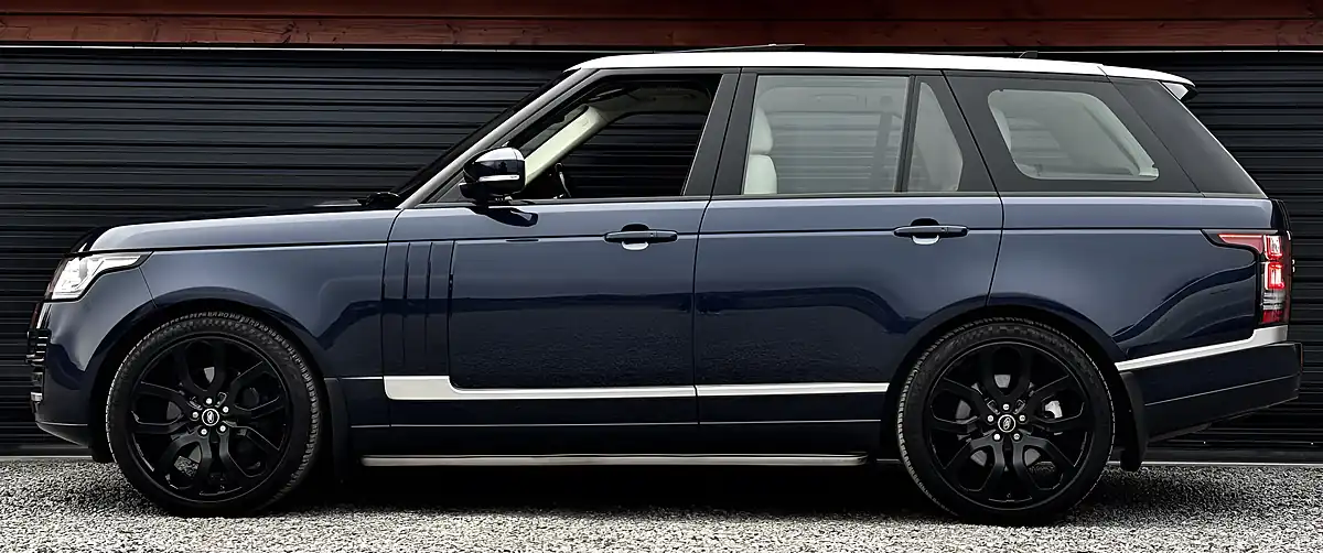 Used 2015 Land Rover Range Rover Vogue Blue - Interior and Exterior details 4