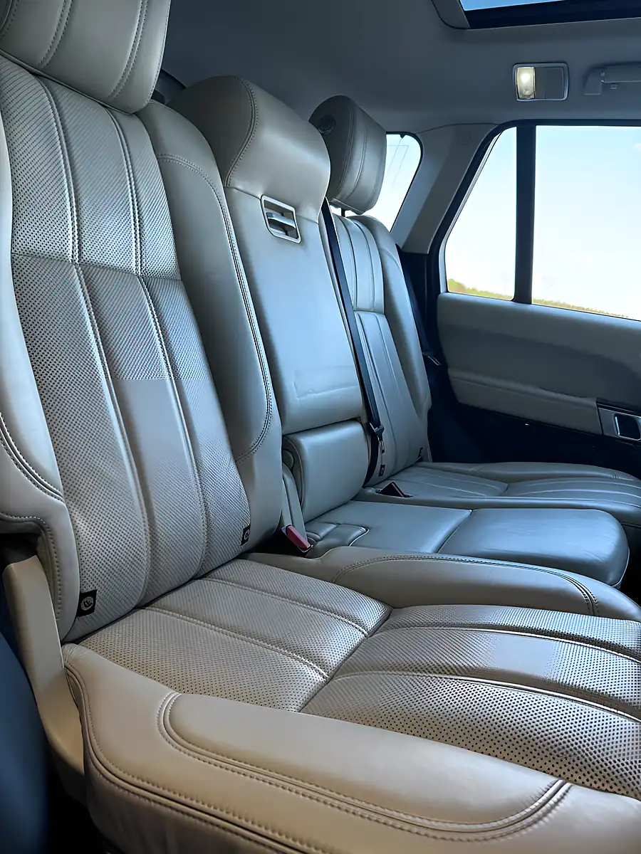 Used 2015 Land Rover Range Rover Vogue Blue - Interior and Exterior details 7