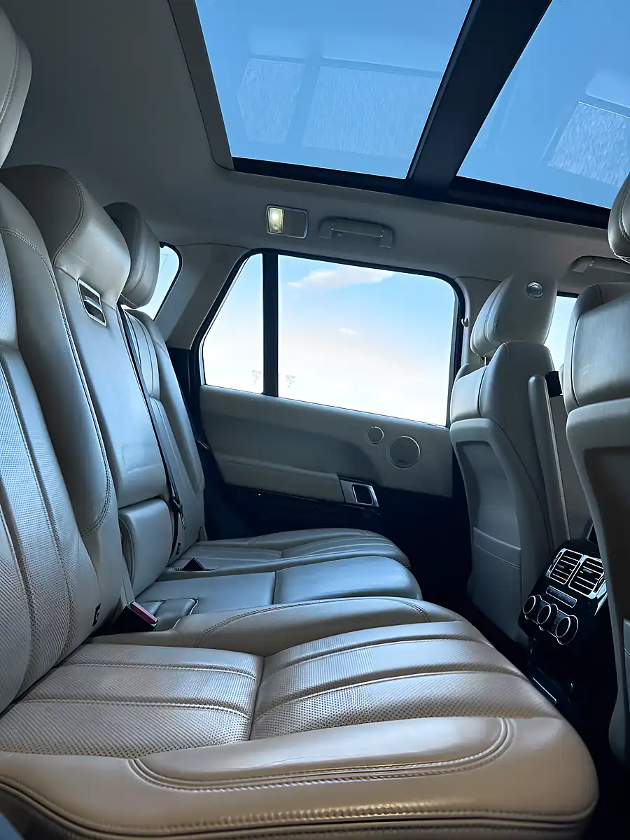 Used 2015 Land Rover Range Rover Vogue Blue - Interior and Exterior details 8