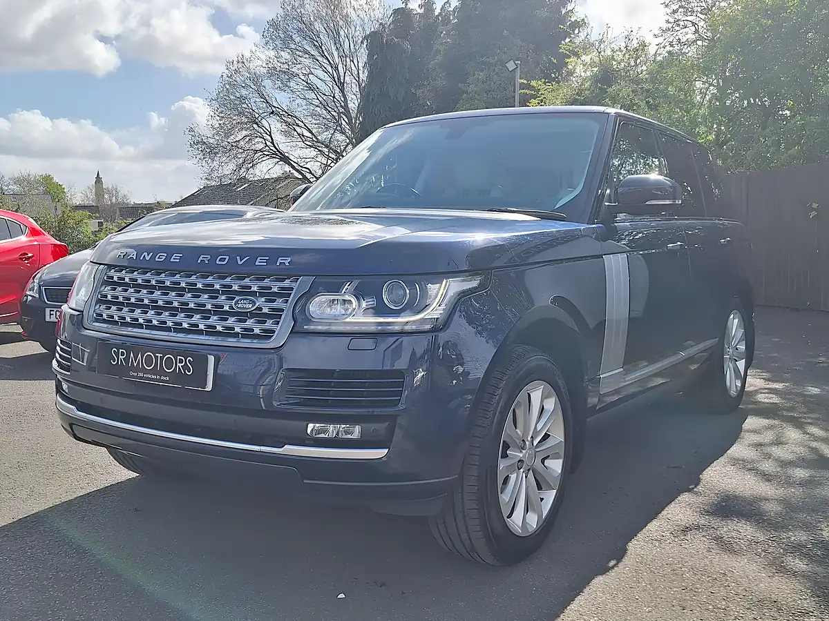 Used 2015 Land Rover Range Rover Vogue Blue - Interior and Exterior details 3