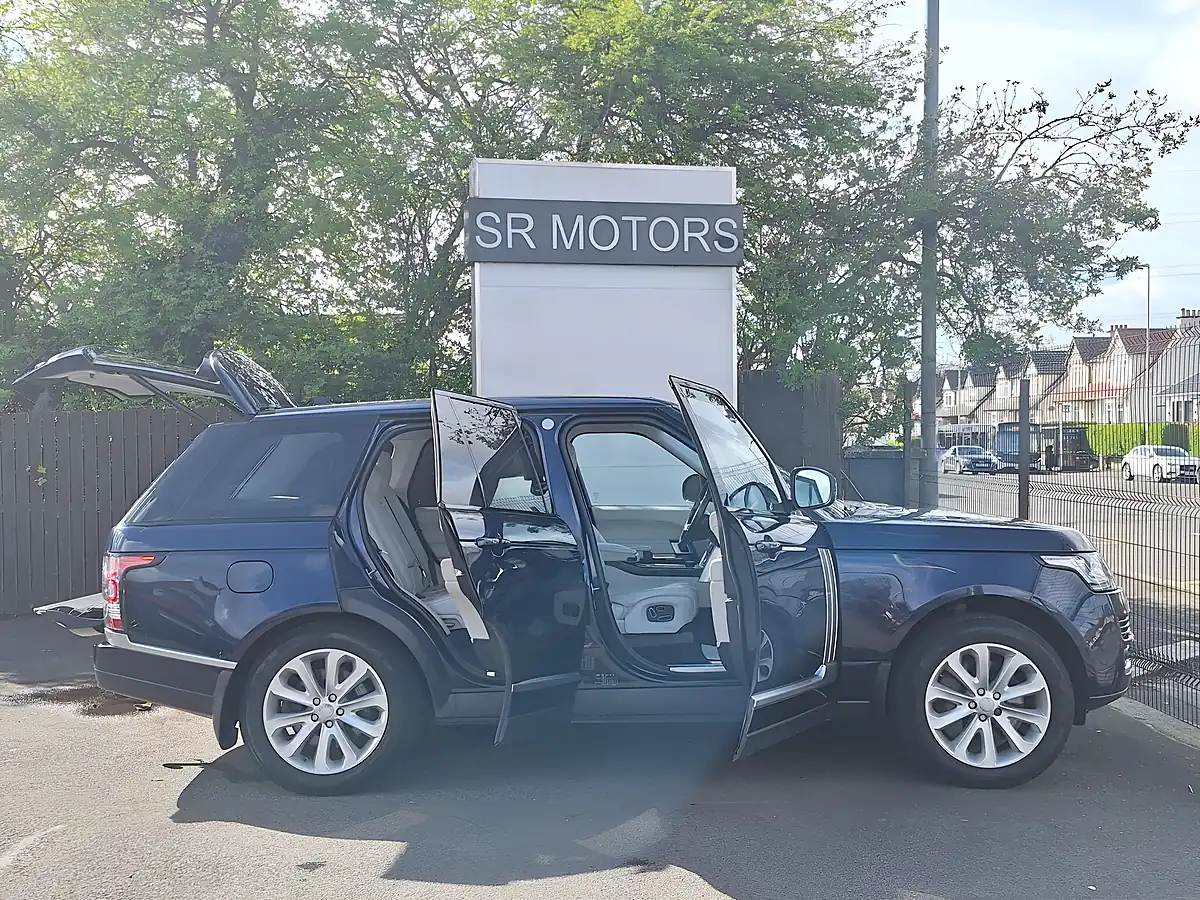 Used 2015 Land Rover Range Rover Vogue Blue - Interior and Exterior details 7
