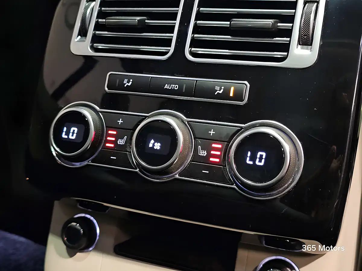 Used 2015 Land Rover Range Rover Vogue Corris Grey - Interior and Exterior details 12