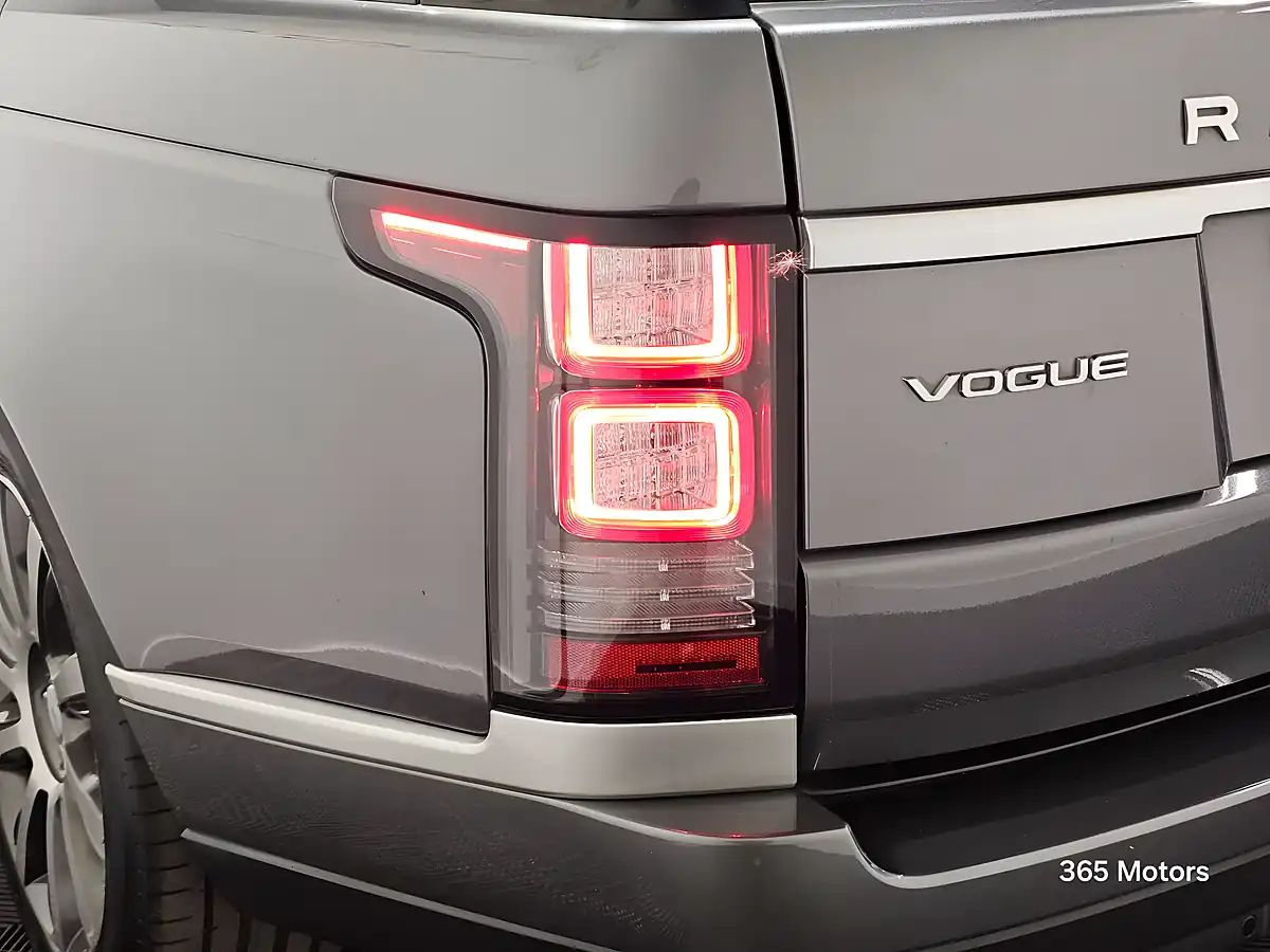 Used 2015 Land Rover Range Rover Vogue Corris Grey - Interior and Exterior details 16