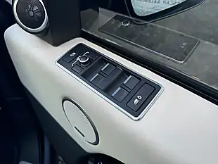 Used 2015 Land Rover Range Rover Vogue Grey - Interior and Exterior details 16