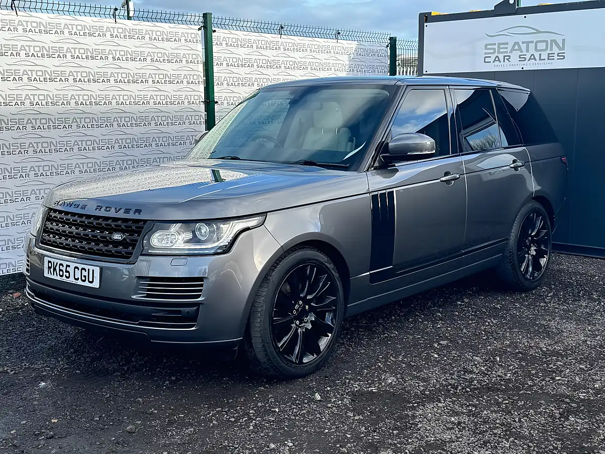 Used 2015 Land Rover Range Rover Vogue Grey - Interior and Exterior details 3