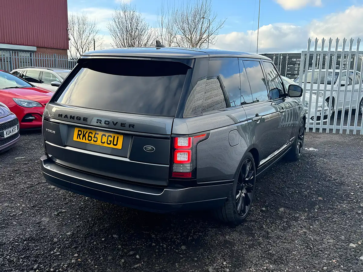 Used 2015 Land Rover Range Rover Vogue Grey - Interior and Exterior details 6