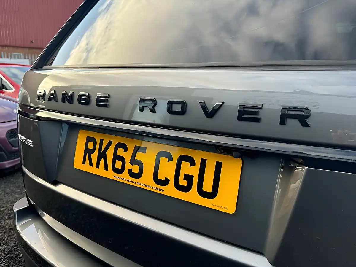 Used 2015 Land Rover Range Rover Vogue Grey - Interior and Exterior details 7