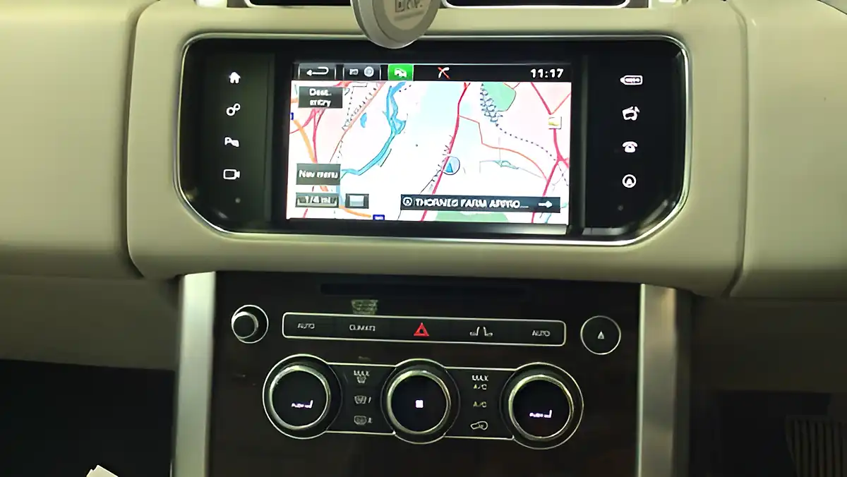 Used 2015 Land Rover Range Rover Vogue Grey - Interior and Exterior details 7